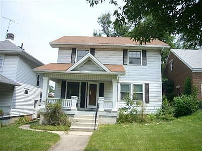 1st image of 3815 E 3rd St