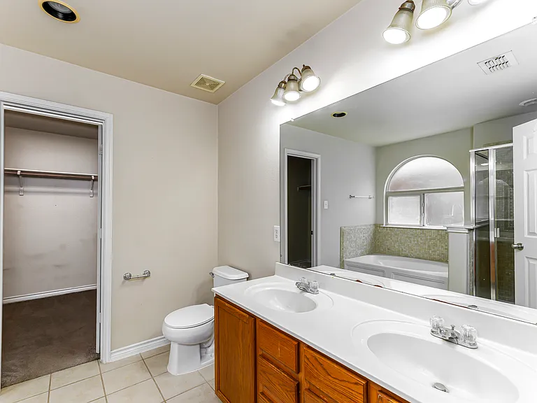 5946 Harbor Glen Dr — Photo 17