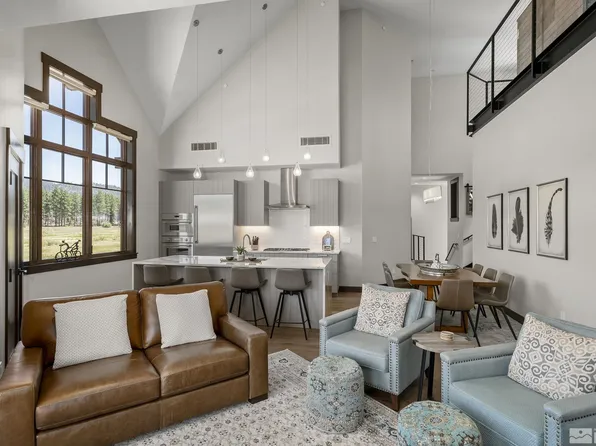 28 Beach Club Dr #407, Stateline, NV 89449