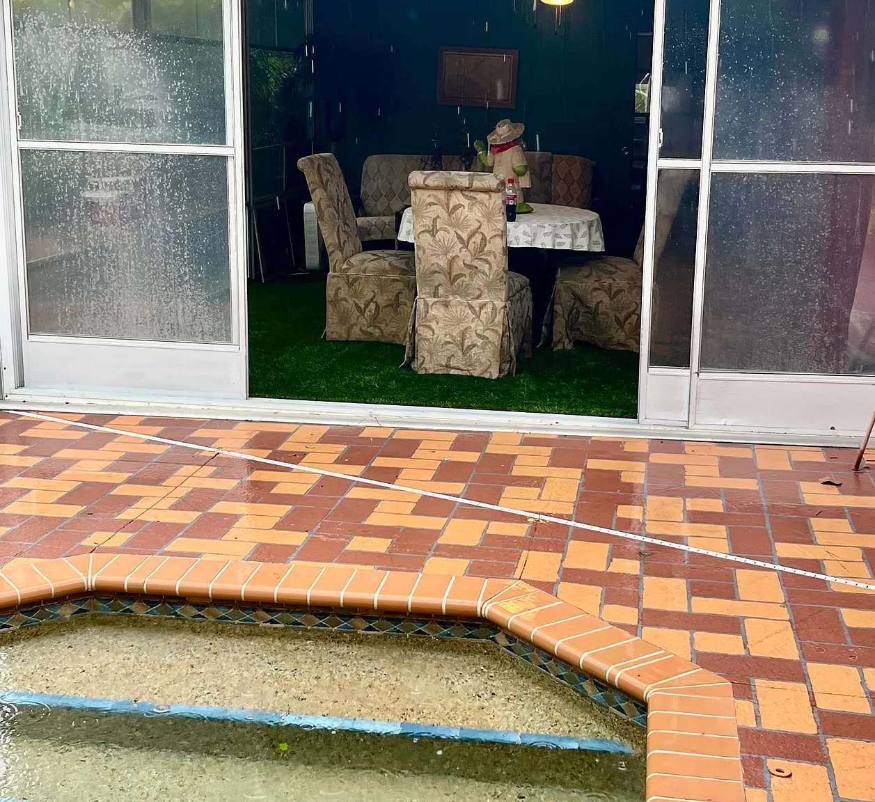 3 bed, 1500 sqft, $900 — Photo 2
