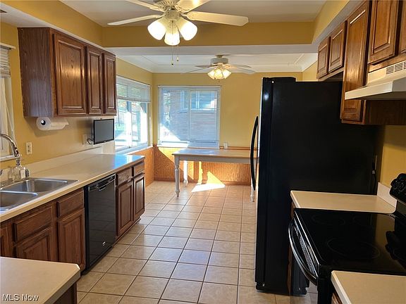 5th image of 952 E Parkhaven Dr