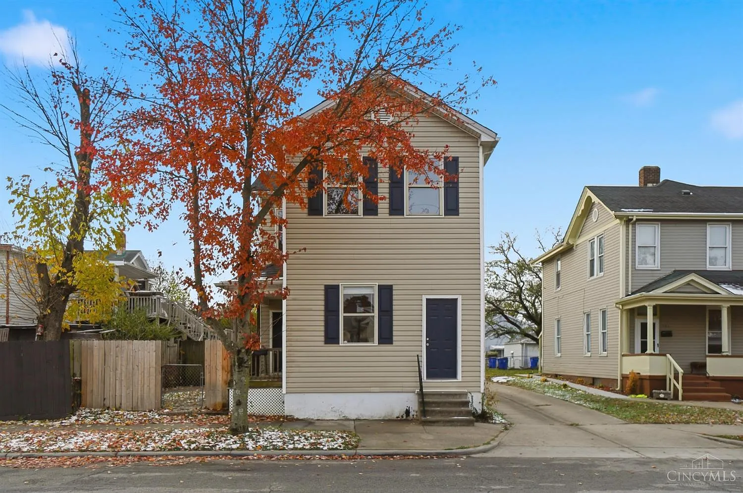 145 Pershing Ave photo 1