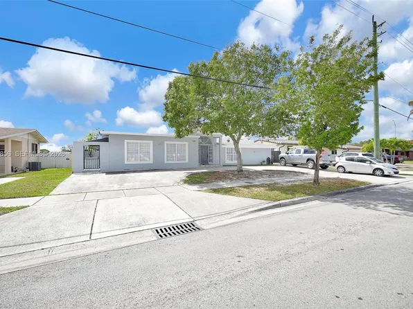 756 W 53rd St, Hialeah, FL 33012