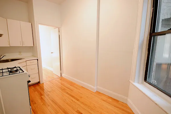 Rented by Compass | media 12