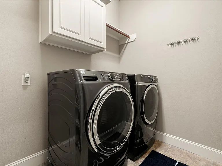 4410 Cobalt Cross St — Photo 32