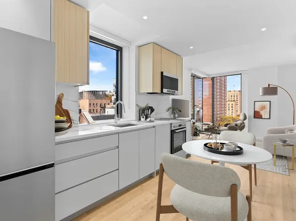 280 West 132nd Street image 2 of 21