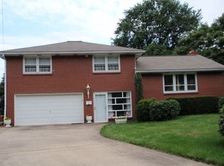 1008 Royal Ct, Cheswick, PA