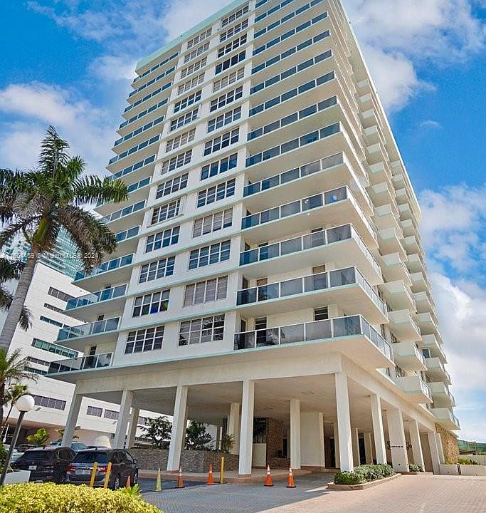 1st image of 3725 S Ocean Dr APT 927