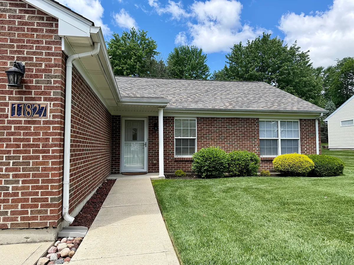 Meticulously maintained landscaping by property owners. - 11827 N Lebanon Rd
