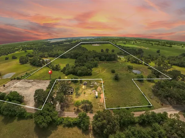 394 Lcr 832, Donie, TX 75838