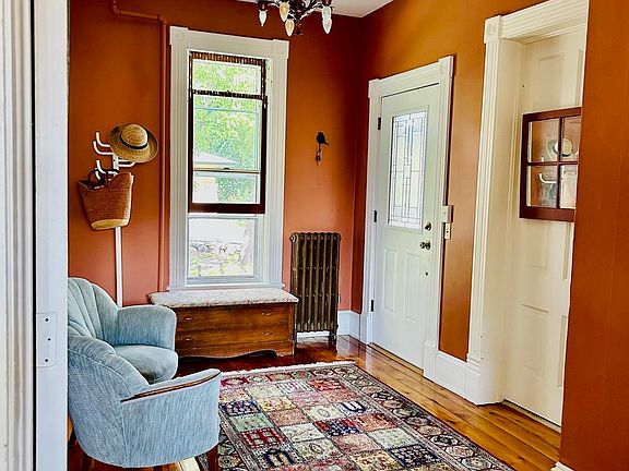 3rd image of 306 W Lake St