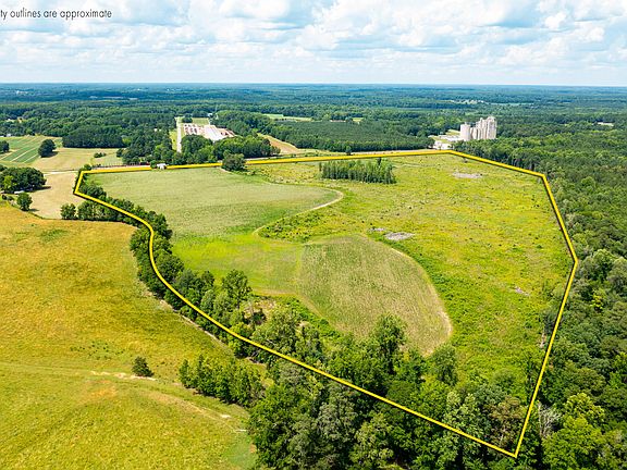 3rd image of 555 Corbett Rd