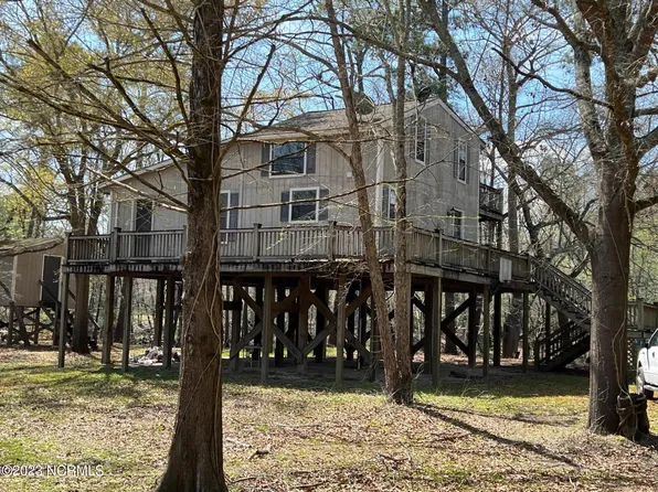 765 River Bend Drive, Burgaw, NC 28425