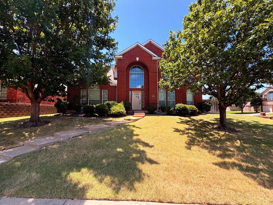 1st image of 1311 Stanford Dr