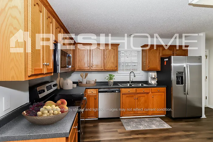 3 bed, 2.0 bath, 1160 sqft, $1,725 — Photo 3