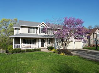 4712 95th St, Urbandale, IA 50322