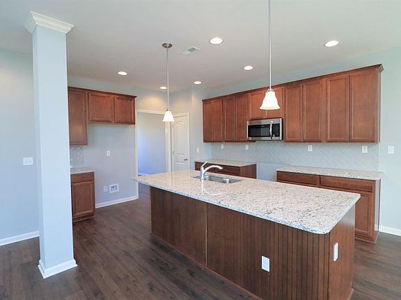 4th image of 1739 Hemp Hill Dr