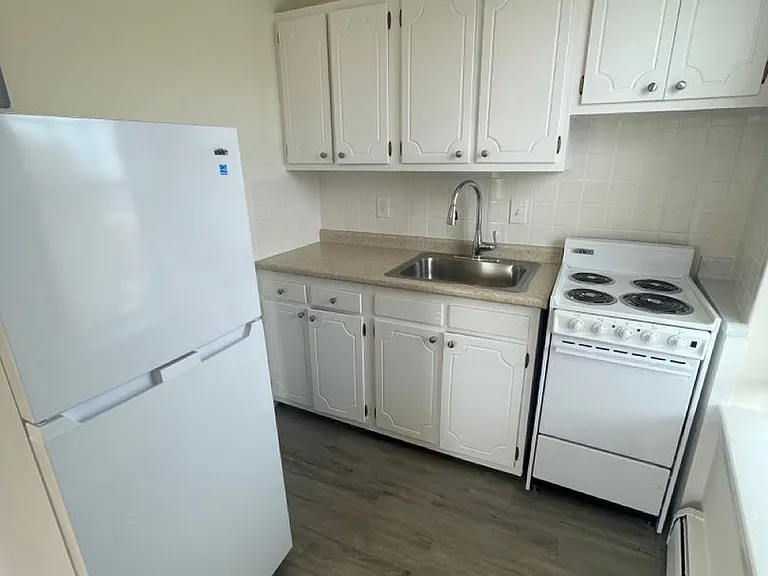 160 N Beacon St #102 — Photo 4