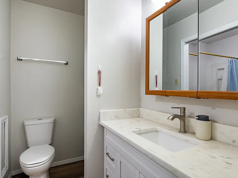 11328 Prospect Ave NE #D — Photo 17