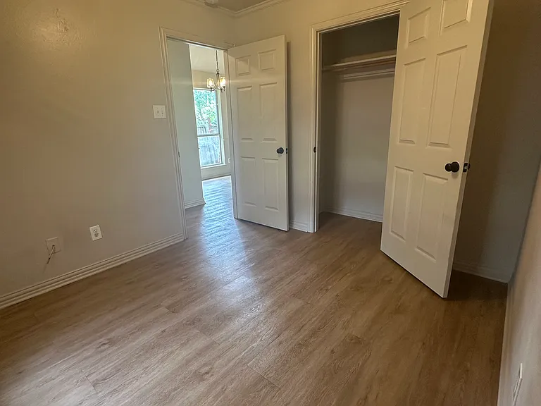 103 N Point Dr — Photo 6