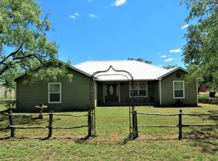 4825 Pontotoc St, Mason, TX 76856