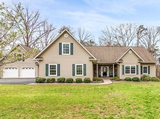 650 Freedom Ln, Wirtz, VA 24184