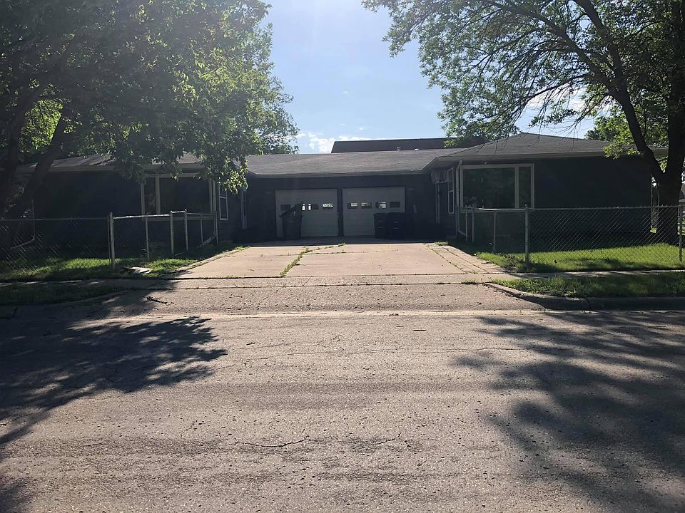 1st image of 2214 8th St S #1