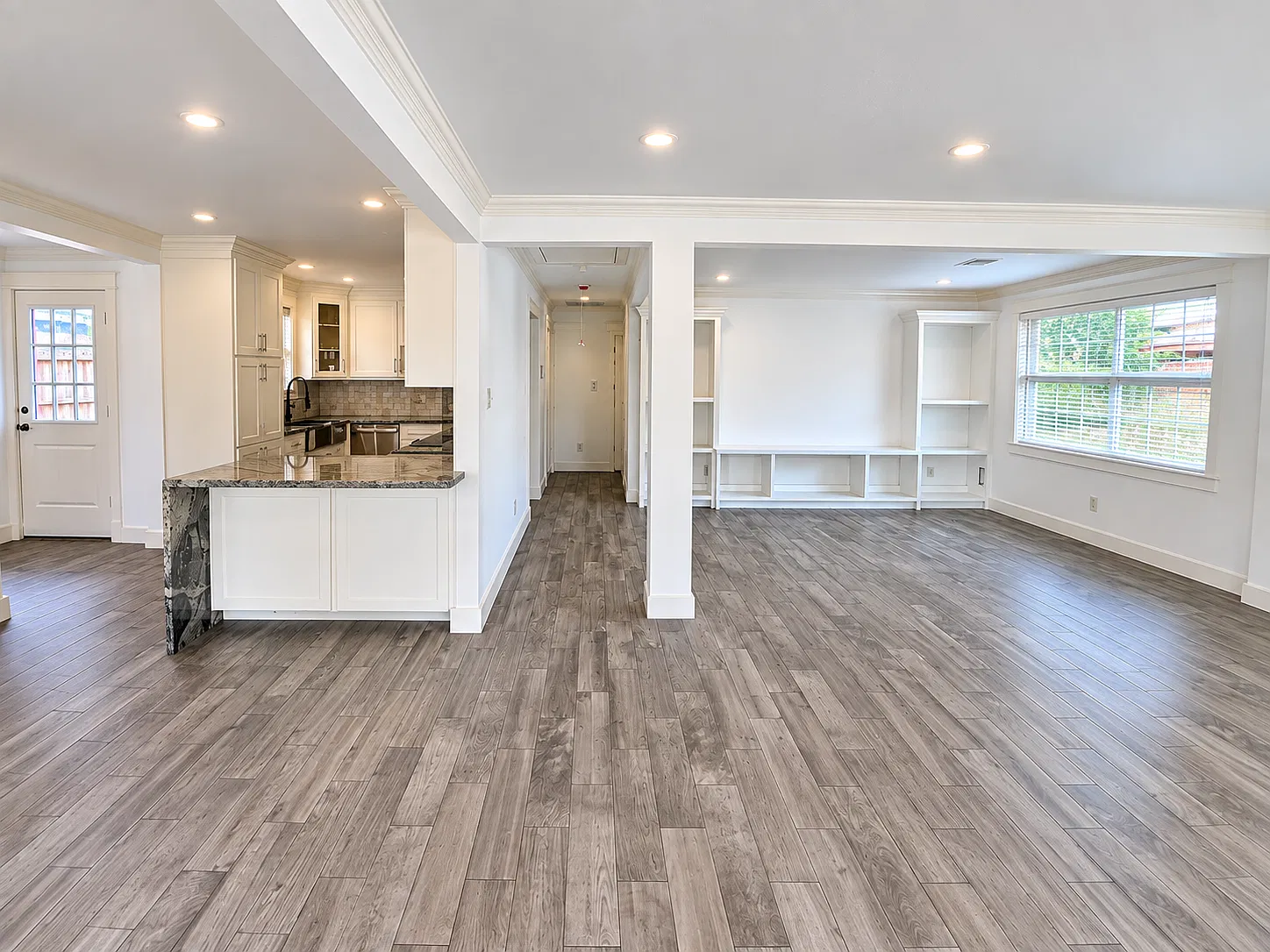 3 bed, 1250 sqft, $2,300 — Photo 2