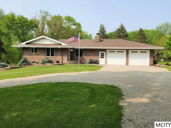 235 Jefferson Ave, Crystal Lake, IA 50432