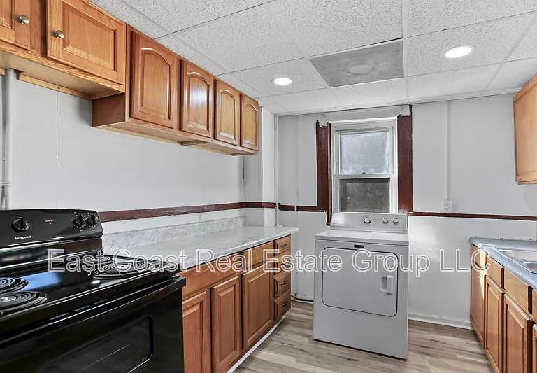 218 N College St — Photo 10