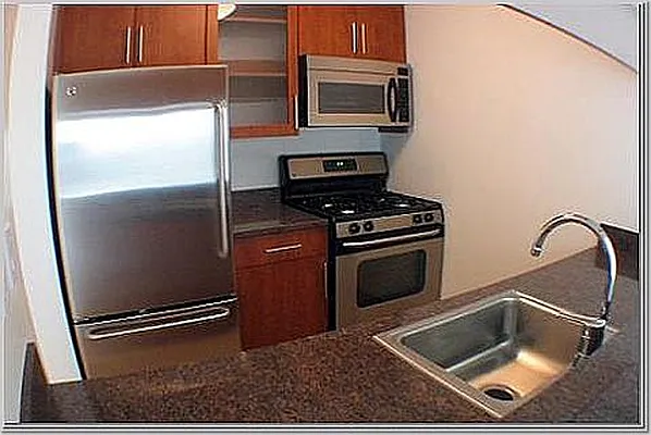 Rented by 4 Points Properties | media 38