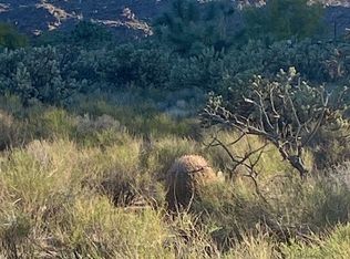 11751 S Carrow Rd, Yucca, AZ 86438