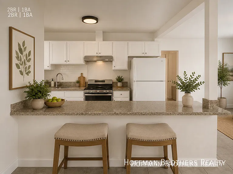 2838 W Vernon Ave — Photo 2