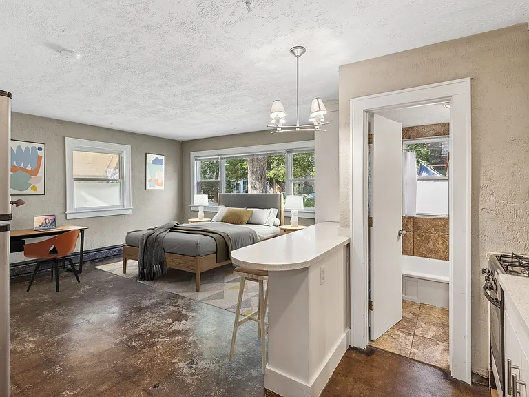 501 Ashland Ave — Photo 1