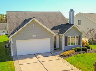 15397 High Pointe Cir, Middlefield, OH 44062