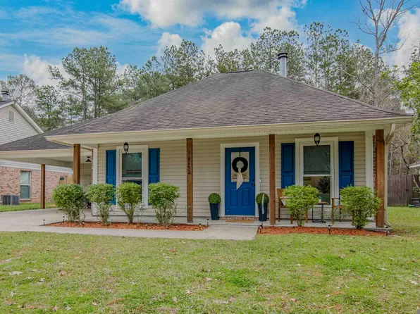 30652 Baker Dr, Denham Springs, LA 70726