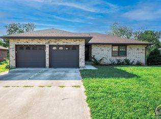 4220 SW Colly Creek Ct, Topeka, KS 66610