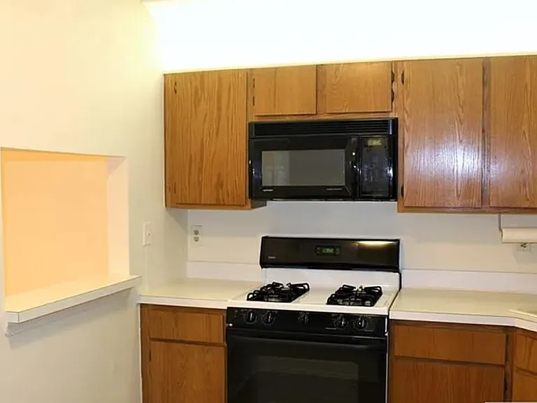 344 Wimbeldon Ct #344 — Photo 9