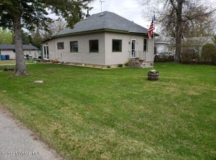 405 Chilgren Ave, Williams, MN 56686