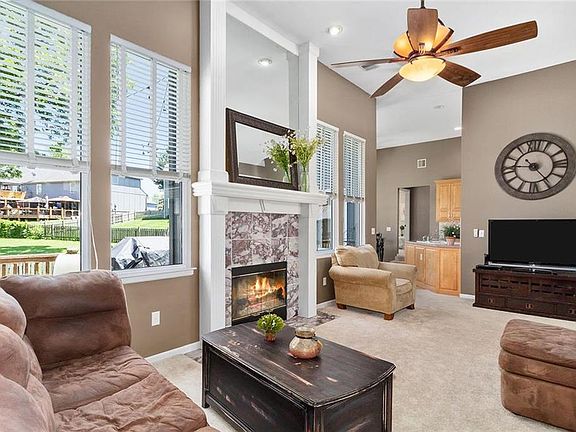 5th image of 7729 Brook Ln