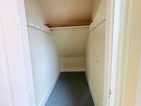 5th image of 41 Hotchkiss St #11