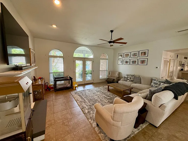 1651 Northridge Rd — Photo 5