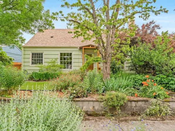 3305 SE 76th Ave, Portland, OR 97206