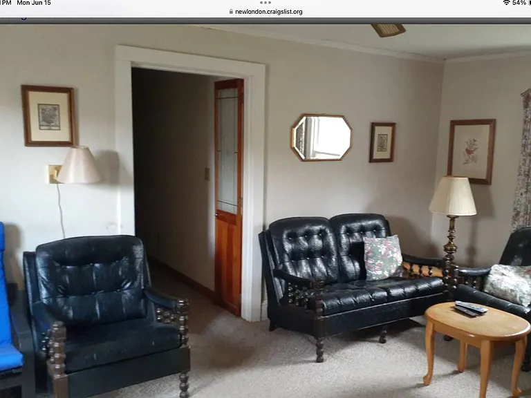 1074 Storrs Rd — Photo 2