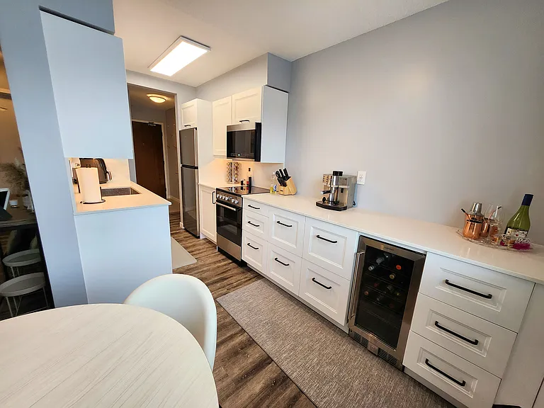2335 York Ave #207 — Photo 7