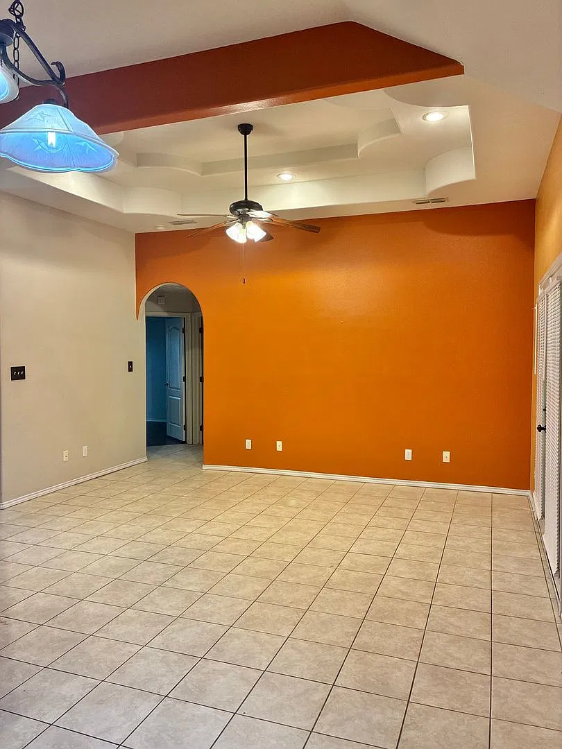 3 bed, 2.0 bath, 1330 sqft, $1,475 — Photo 3
