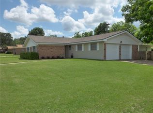 820 Dickens Dr, Waco, TX 76710