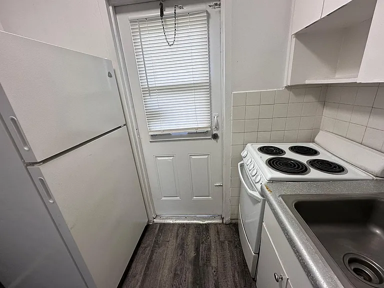 7700 N Miami Ave #5 — Photo 6