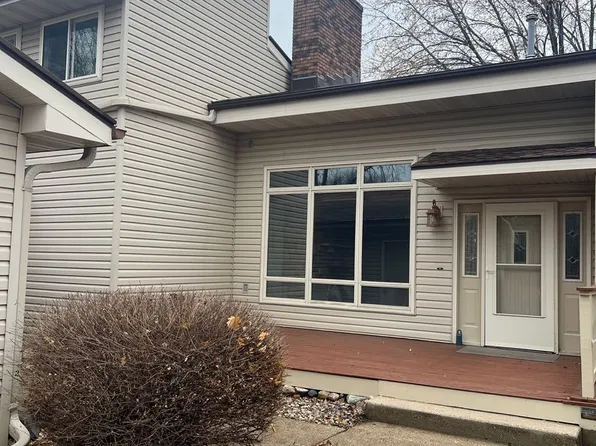 1671 Pleasant View Dr, North Mankato, MN 56003