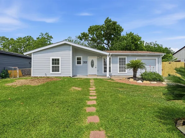 302 Glenmore Dr, Pasadena, TX 77503